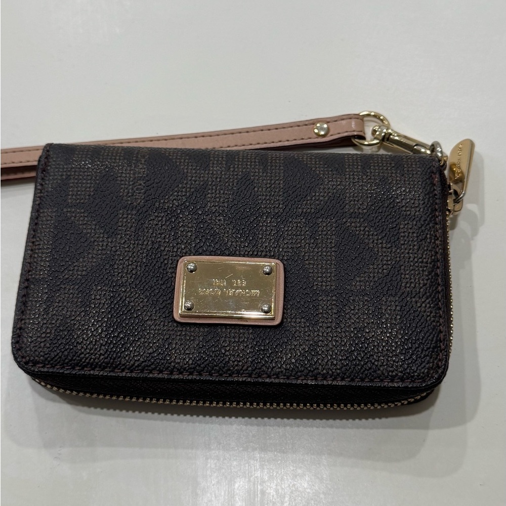 Michael Kors Monogram Wallet